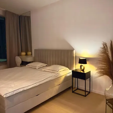 Sky Park Sunrise Apartment, 2 Bedrooms, Downtown Apartament