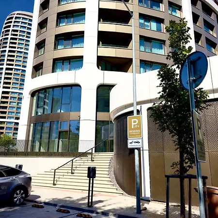 Apartament Sky Park Sunrise Apartment, 2 Bedrooms, Downtown *