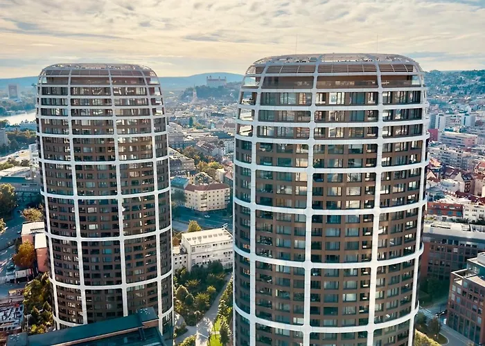 Apartmán Sky Park Sunrise Apartment, 2 Bedrooms, Downtown *