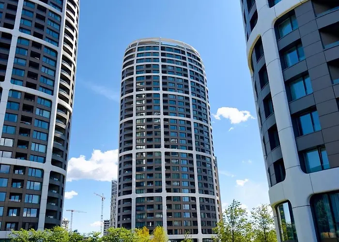 Sky Park Sunrise Apartment, 2 Bedrooms, Downtown Bratislava