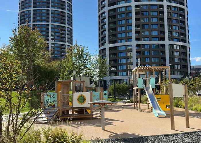 Sky Park Sunrise Apartment, 2 Bedrooms, Downtown * Bratislava