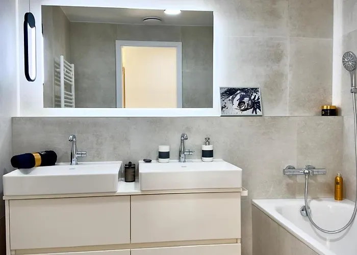 Sky Park Sunrise Apartment, 2 Bedrooms, Downtown Apartmán