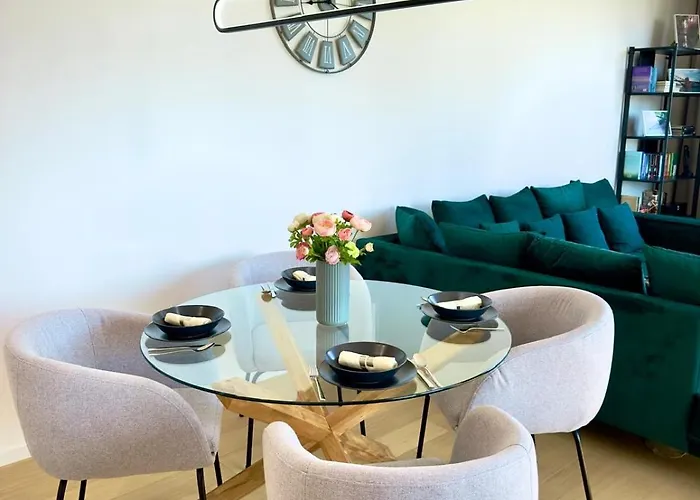 Sky Park Sunrise Apartment, 2 Bedrooms, Downtown Bratislava