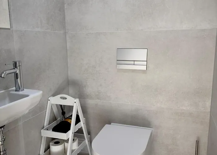 Sky Park Sunrise Apartment, 2 Bedrooms, Downtown * Bratislava