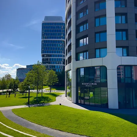 Sky Park Sunrise Apartment, 2 Bedrooms, Downtown Διαμέρισμα Μπρατισλάβα